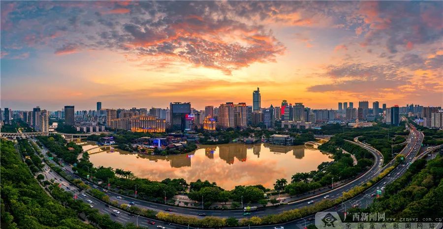 广西南宁：多方参与 内外同修