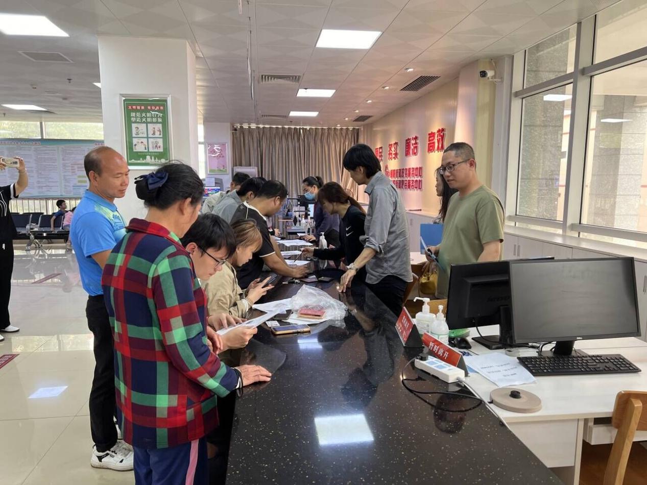 我为群众办实事，住房保障先锋行 ​——南宁市住房保障中心党员下基层调研